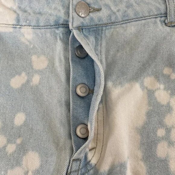 Wild Fable Women's Bleached Denim Shorts with Fringe Raw Hem Size 18 - Picture 4 of 4